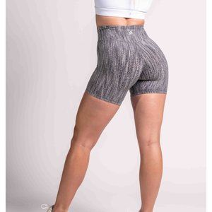 P'tula Peak Short : 6" Color Grey